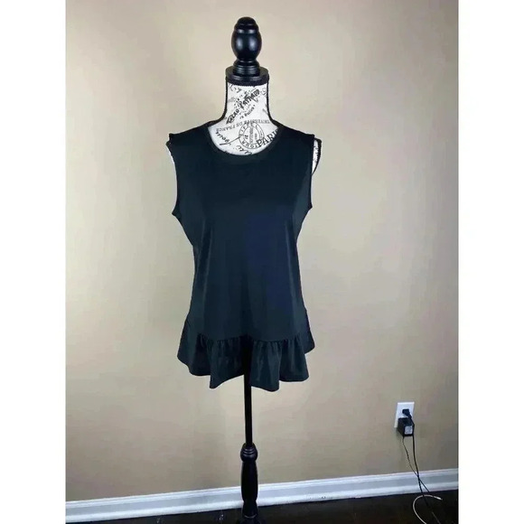 3/$25 Bundle of  Women's  Tee shirt-size M - Picture 6 of 10